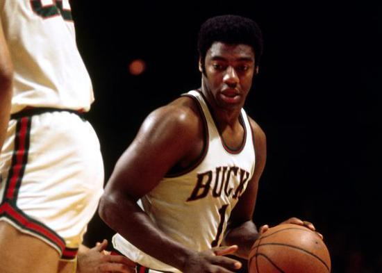 伊万尴尬？钦点的中澳战23位国脚本轮中超1球0助1红！3人坐穿板凳.